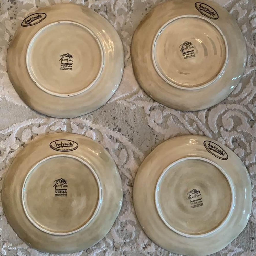 Plates - Picture 2 of 3